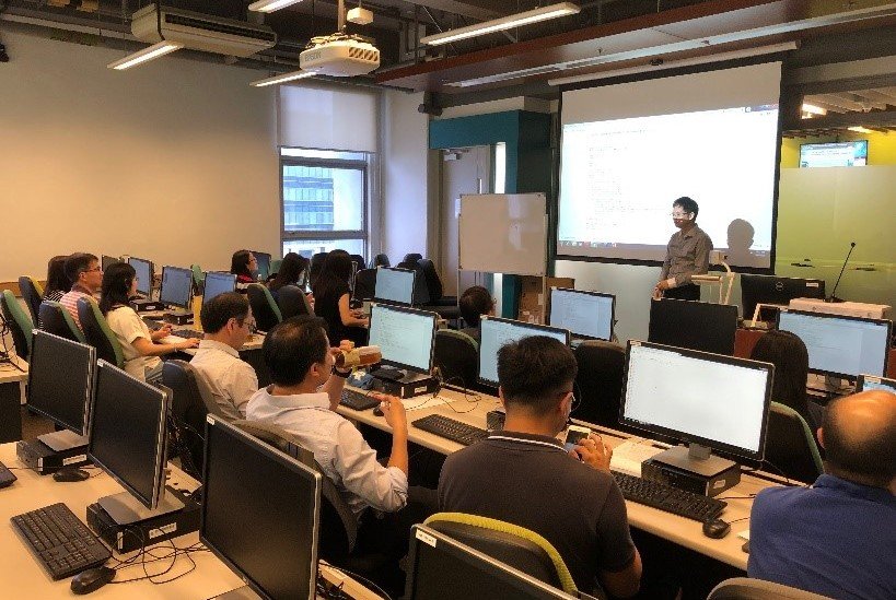 Mr Patrick Tsoi, Chief Executive Officer of Sunon Technology HK Limited, shares his experience with participants.